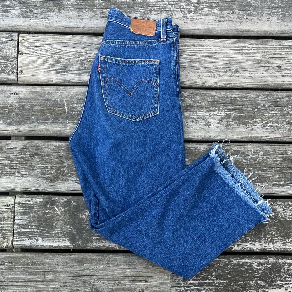 Levi's Women's Straight Leg Jeans in Classic Blue - Picture 2 of 14
